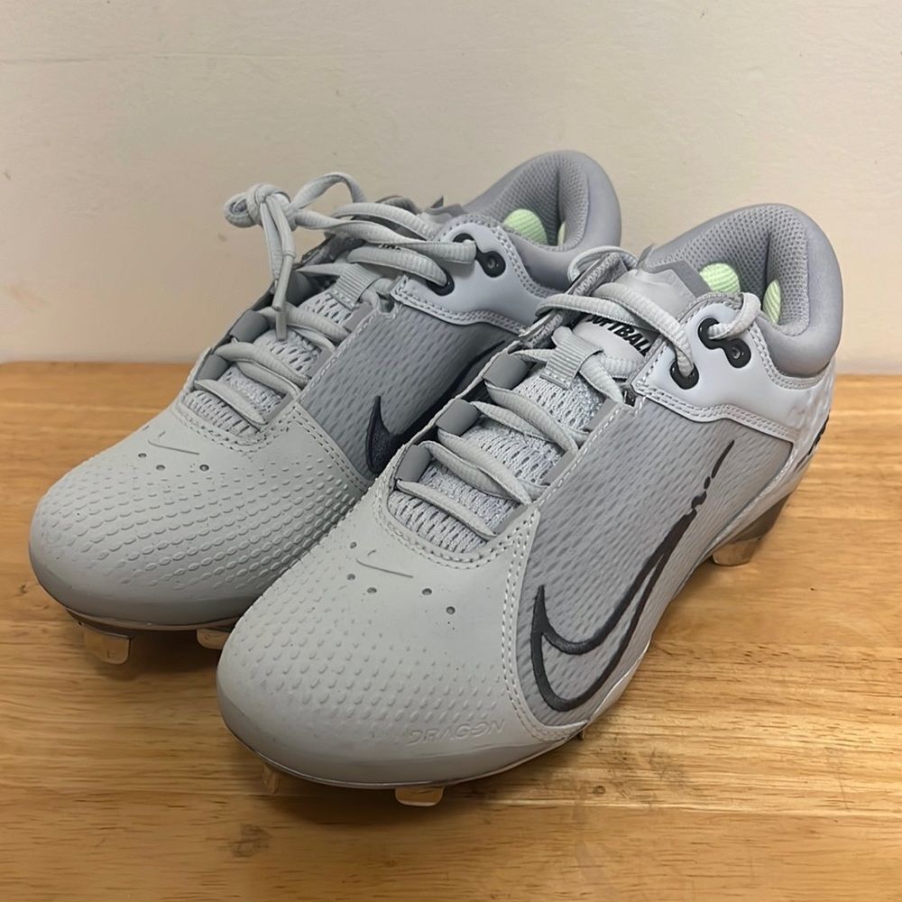 Nike Hyperdiamond 4 Elite Softball Cleats